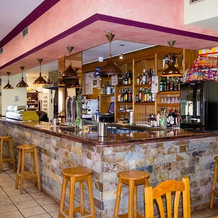 El Roble Restaurante Hotel 2*