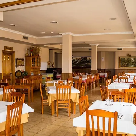 El Roble Restaurante Hotel Tabara