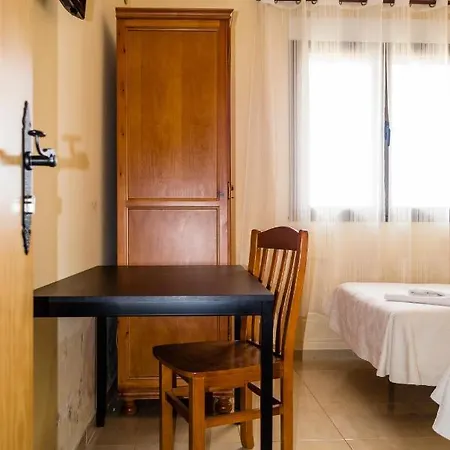 Hotel El Roble Restaurante Tabara