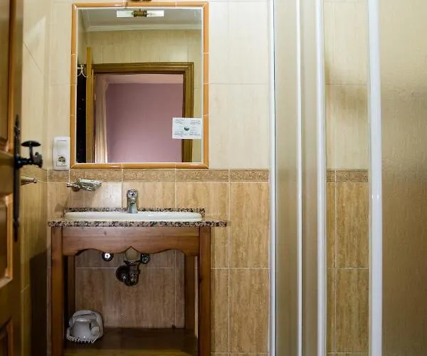 酒店 El Roble Restaurante 2*