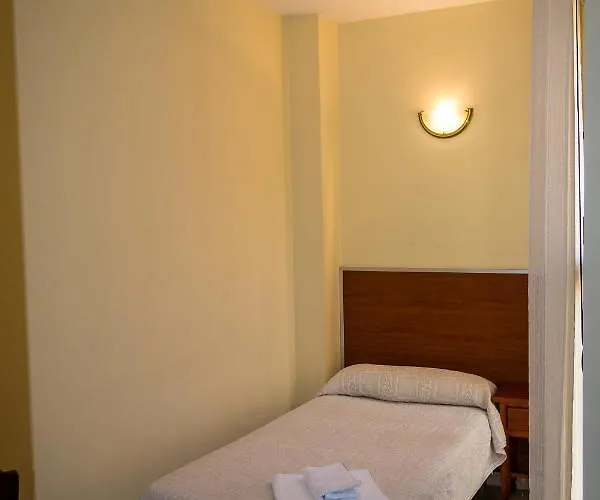 El Roble Restaurante 2* Tabara