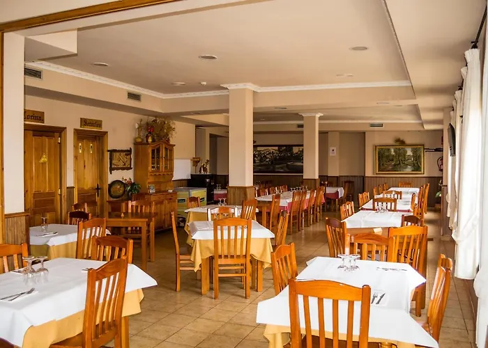 El Roble Restaurante 酒店 Tabara